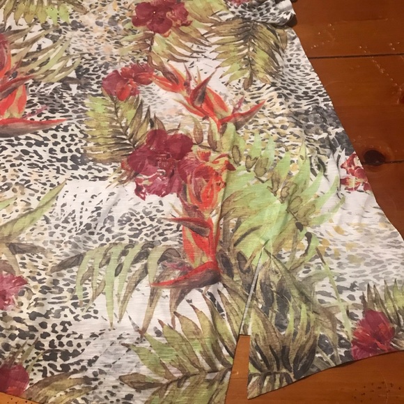 Terra&Sky top, 1X (16W-18W), animal, tropical, floral, multi colored. - Picture 6 of 14